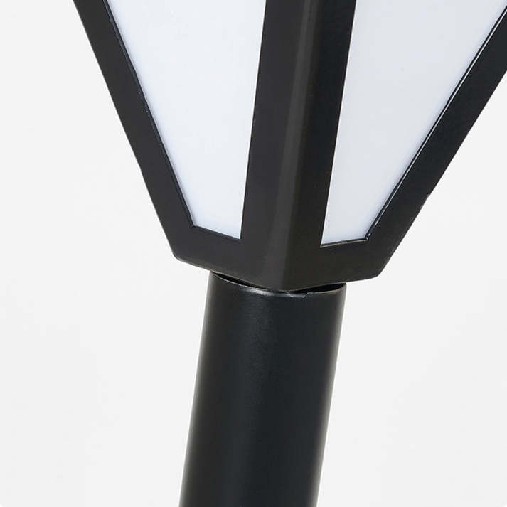 VernoLux – Moderne LED Buitenlamp van Metaal en Acryl in Stijlvol Zwart