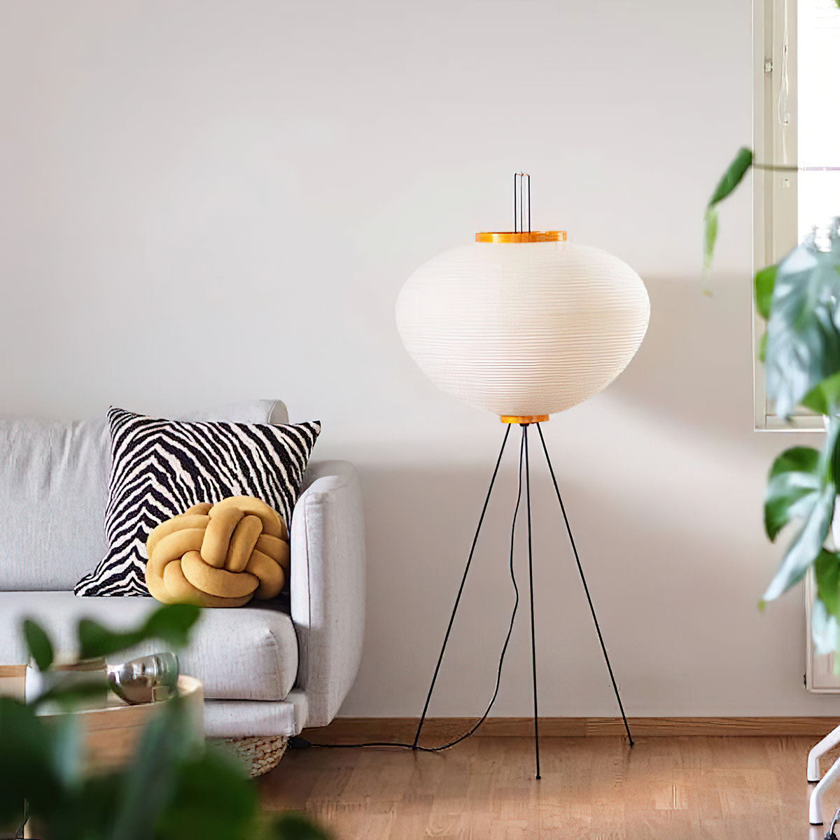 Lumiori – Staande lamp van rijstpapier in Zen-geïnspireerd design