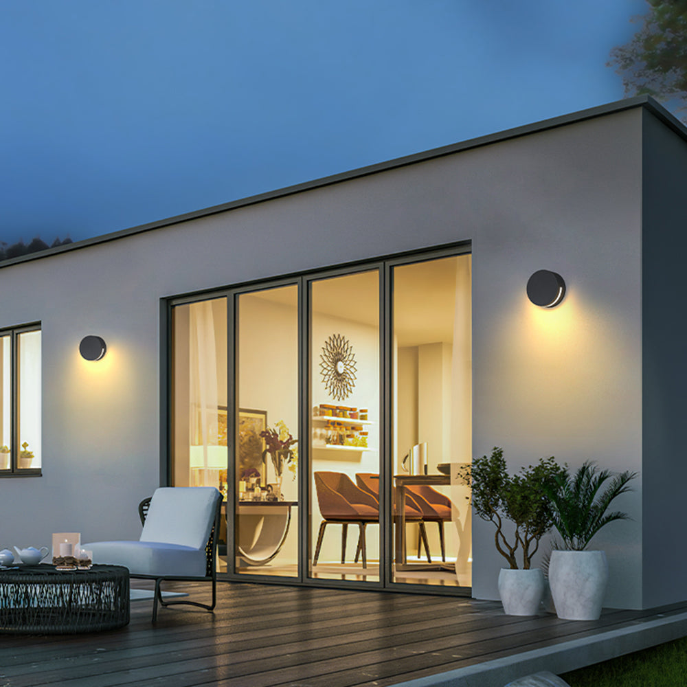 GlobeGuard – Moderne Ronde Glas IP65 Waterdichte Wandlamp voor Buiten
