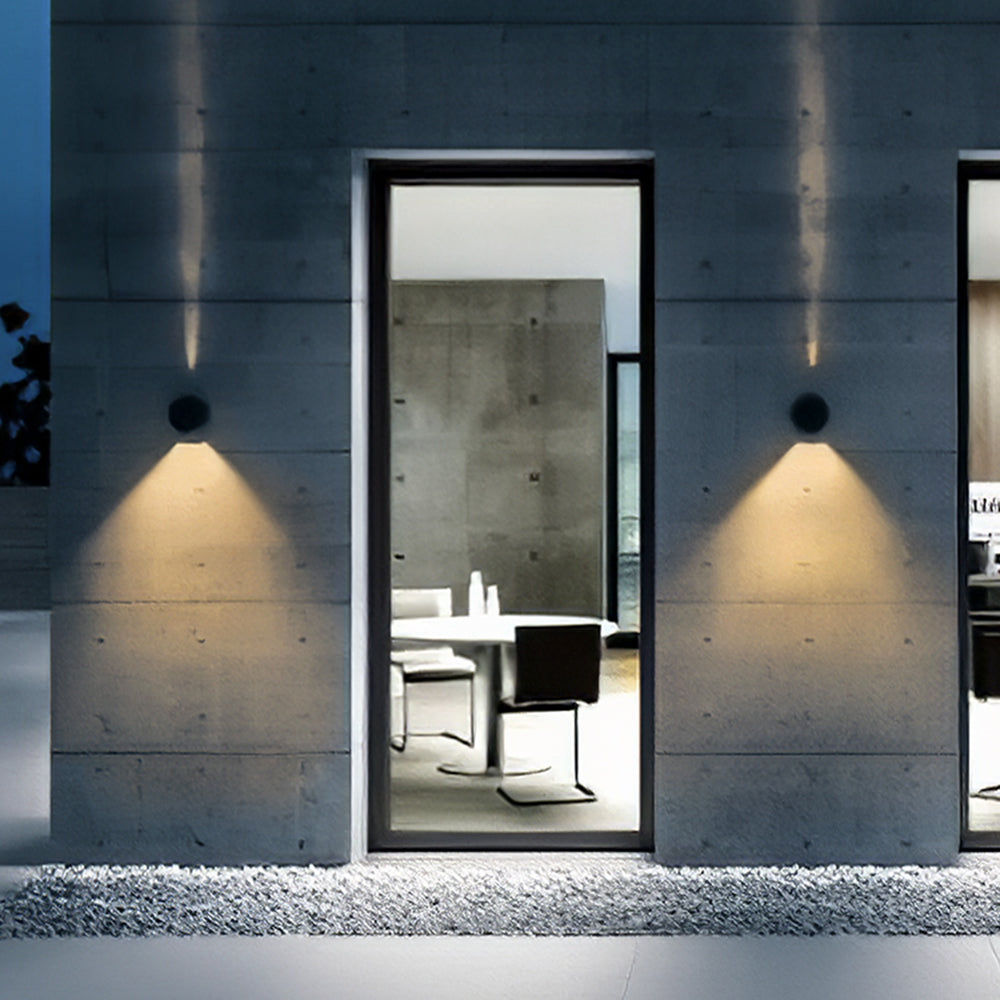 GlobeGuard – Moderne Ronde Glas IP65 Waterdichte Wandlamp voor Buiten