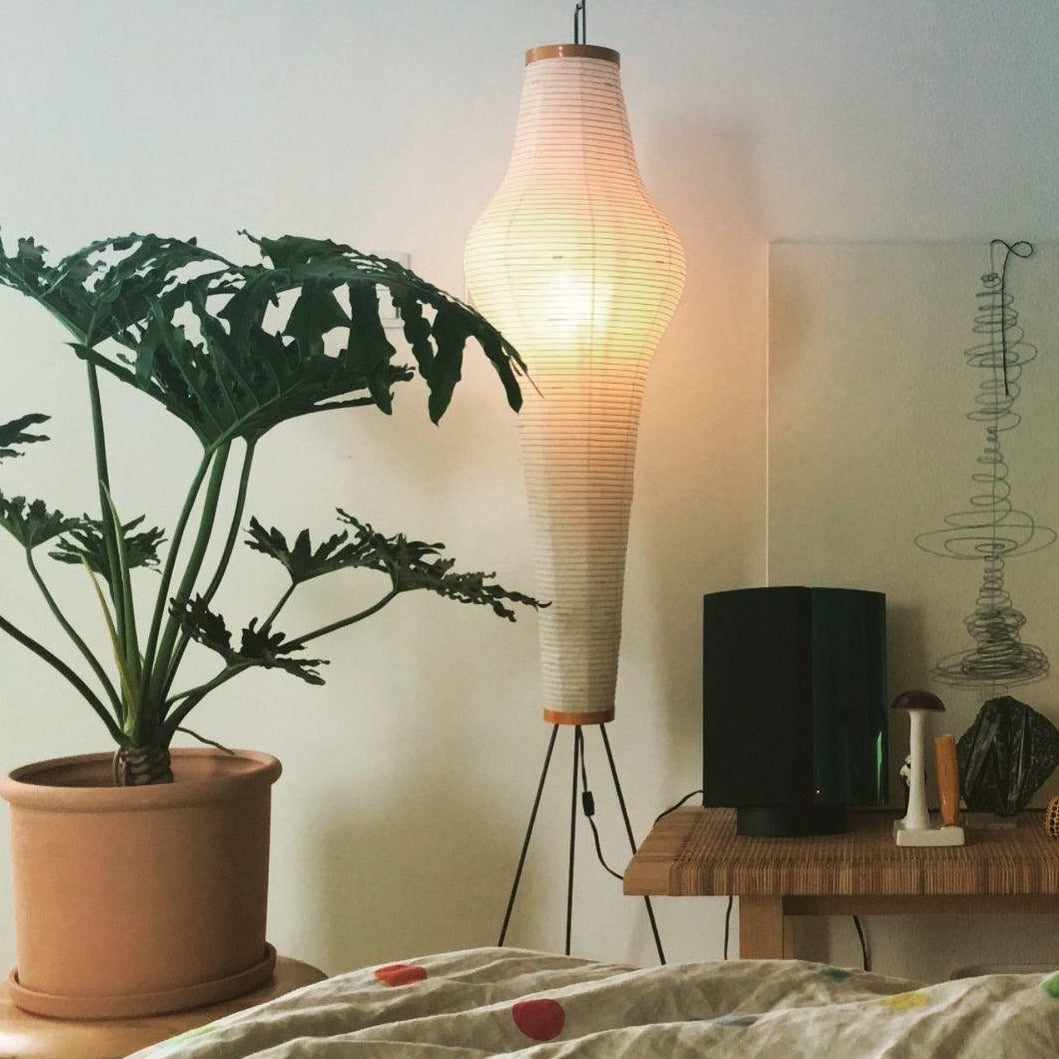 Lumiori – Staande lamp van rijstpapier in Zen-geïnspireerd design