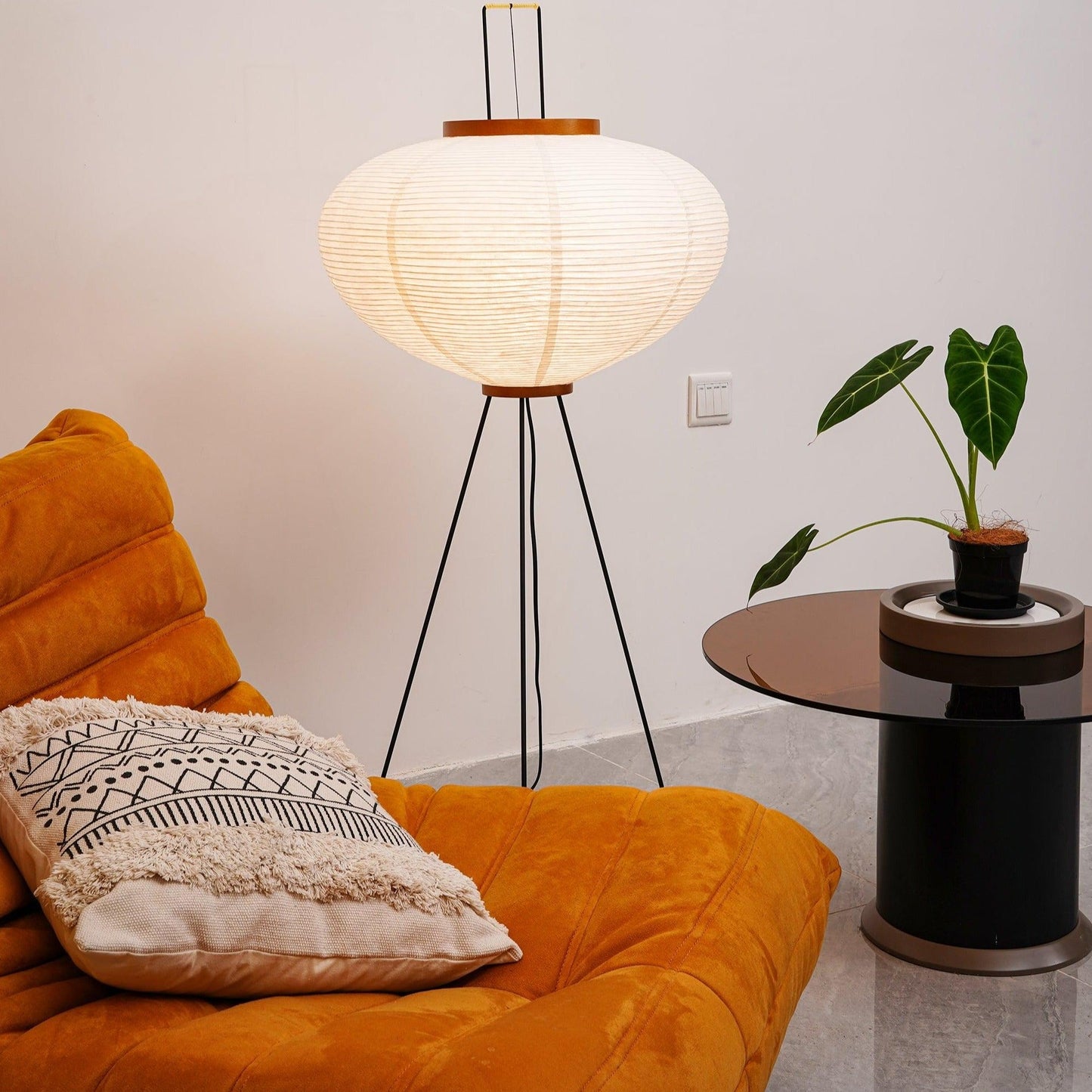 Lumiori – Staande lamp van rijstpapier in Zen-geïnspireerd design