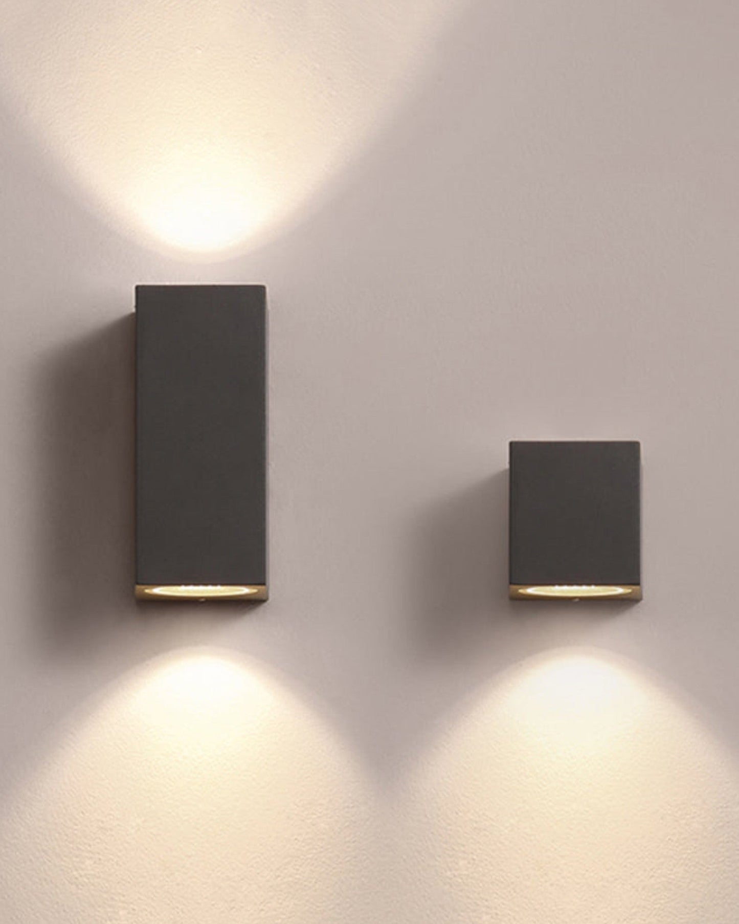 Obsidian – Minimalistische LED Wandlamp