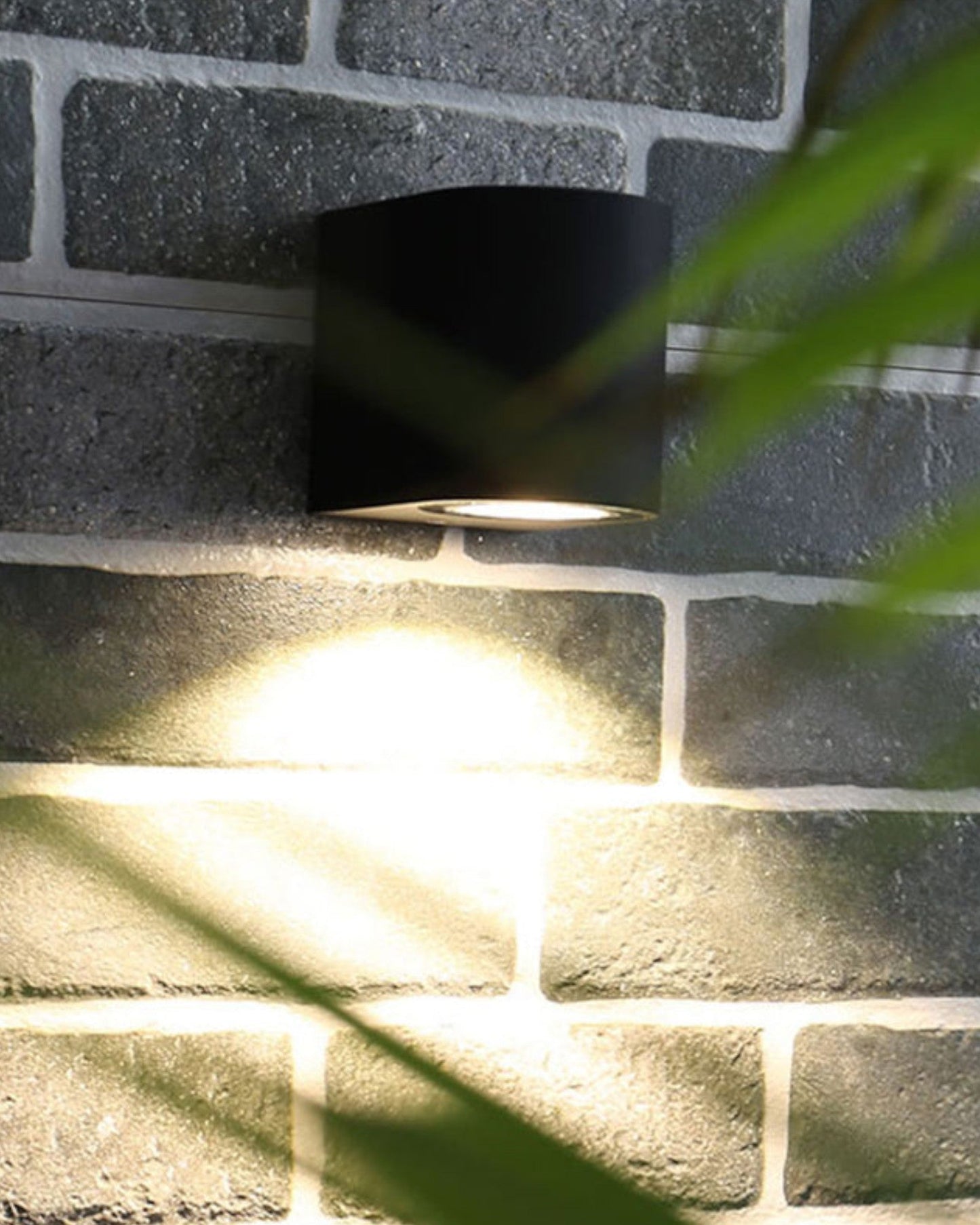 Obsidian – Minimalistische LED Wandlamp