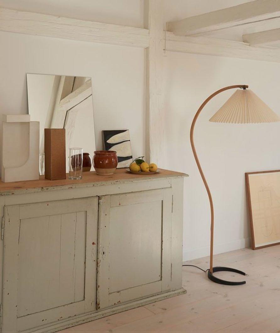 Caprella – Scandinavische booglamp in retro design