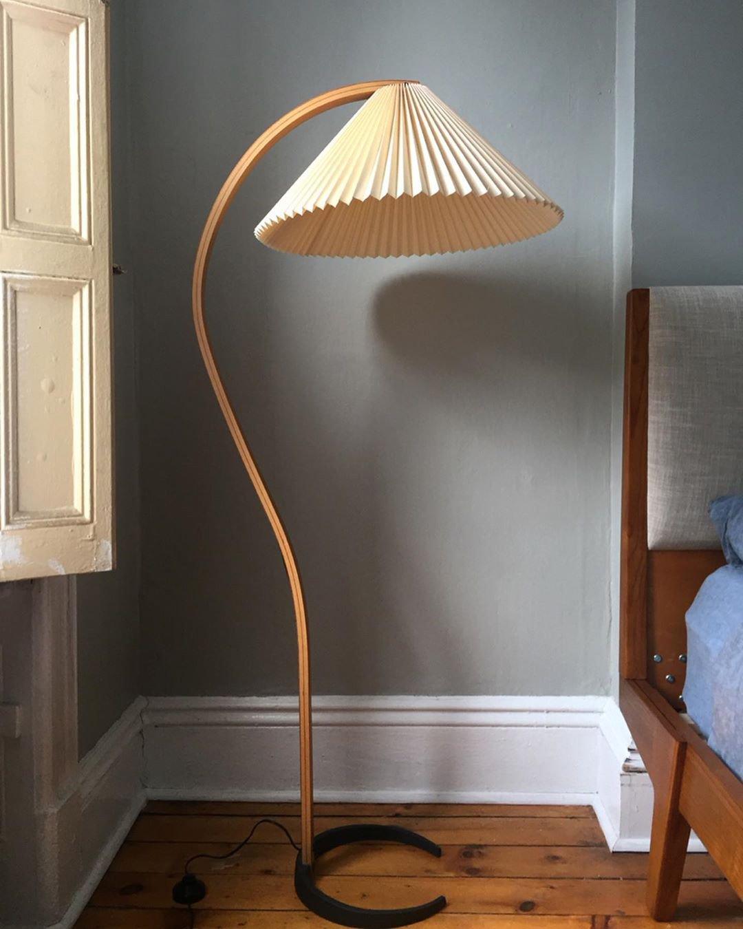 Caprella – Scandinavische booglamp in retro design