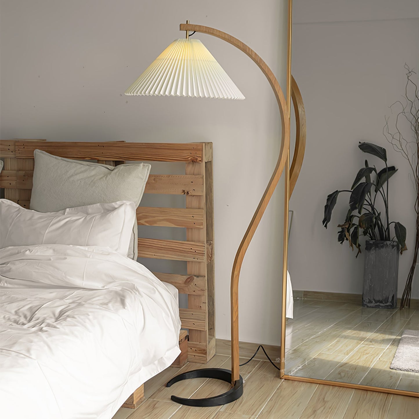 Caprella – Scandinavische booglamp in retro design