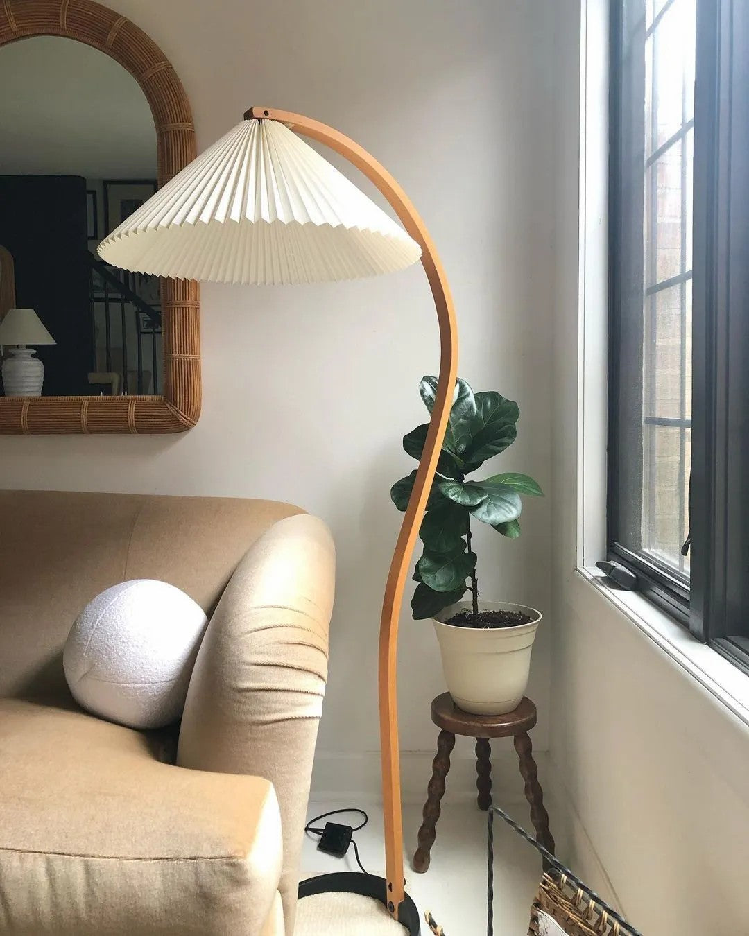 Caprella – Scandinavische booglamp in retro design