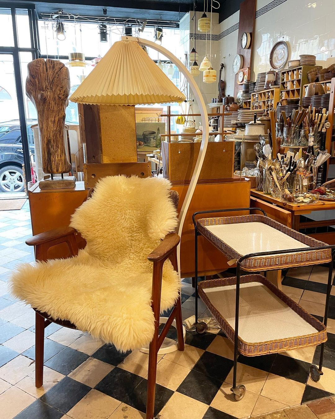 Caprella – Scandinavische booglamp in retro design