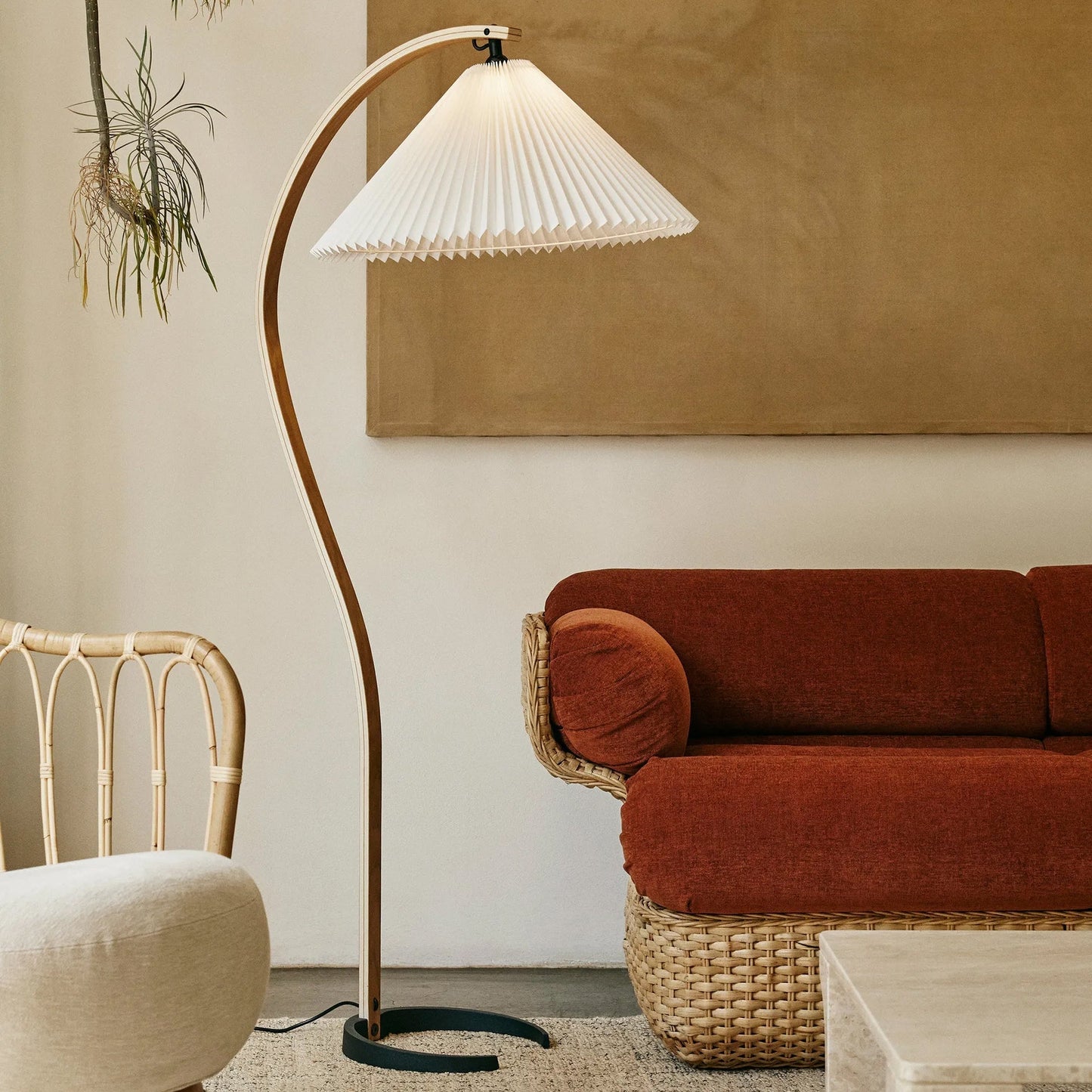 Caprella – Scandinavische booglamp in retro design