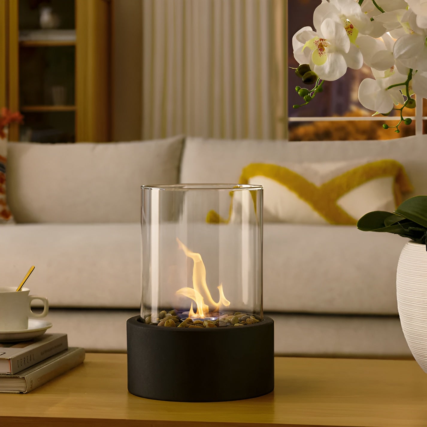 FerroFlame – Elegante tafelhaard met zwarte metalen basis