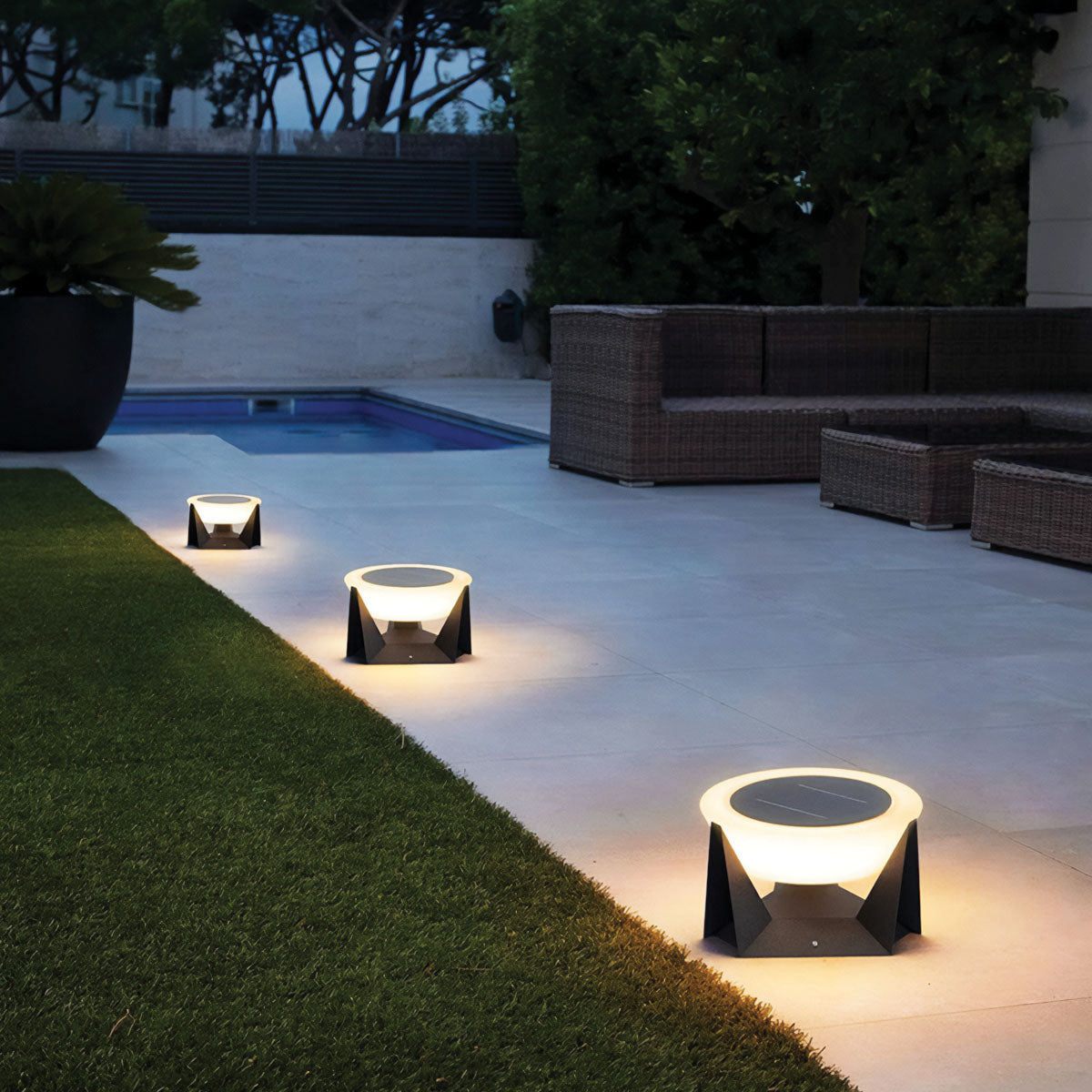 SolarLuxe – Moderne Solar Vloerlamp met Verstelbare Hoogte