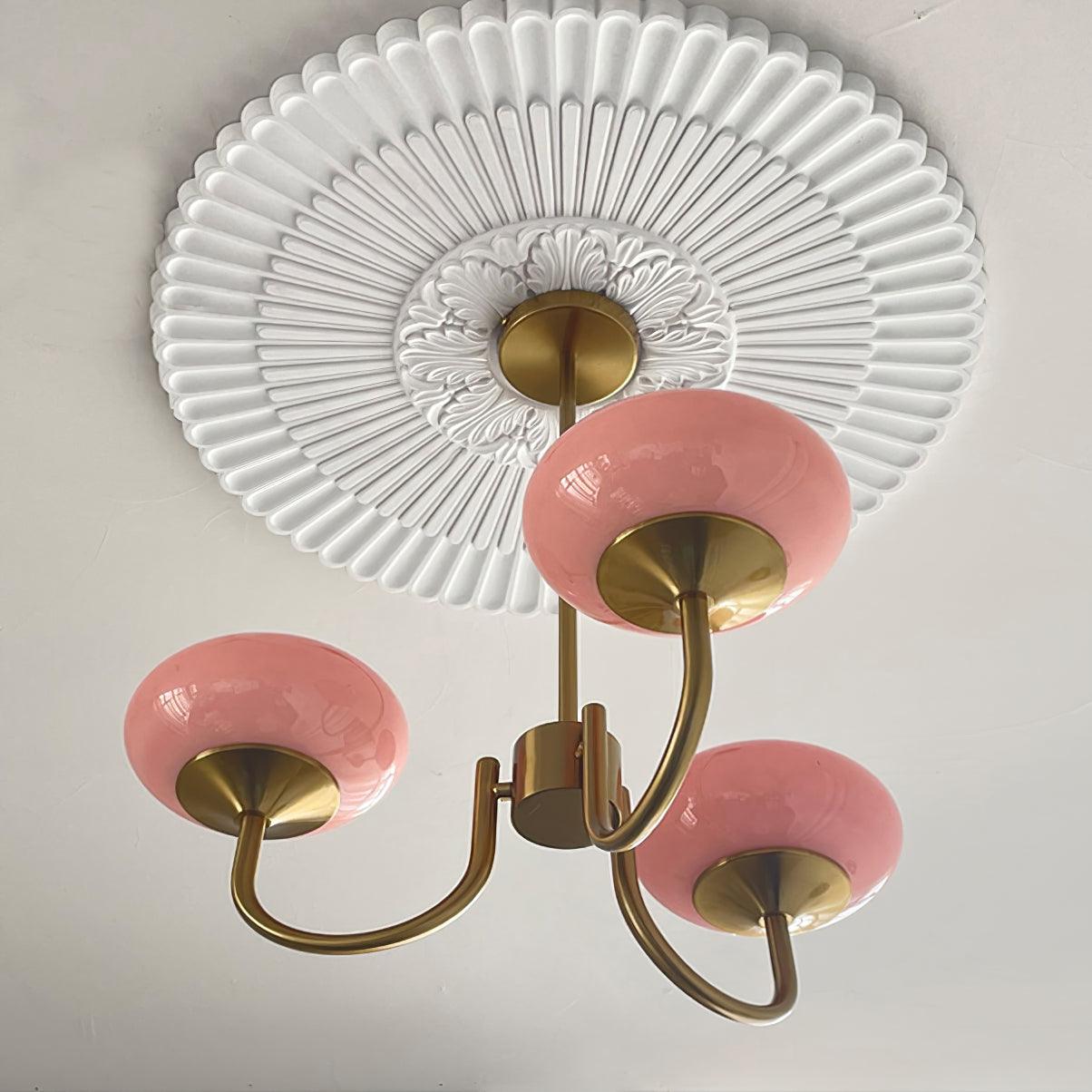 Nuvila – Speelse kroonluchter met marshmallow-look in wolkachtig design