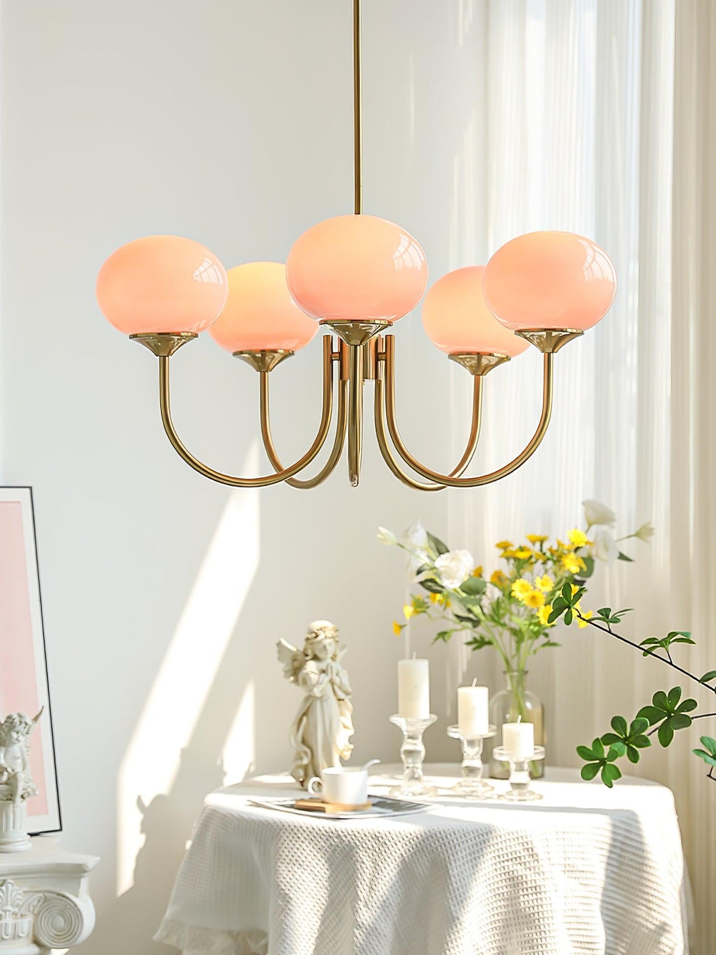 Nuvila – Speelse kroonluchter met marshmallow-look in wolkachtig design