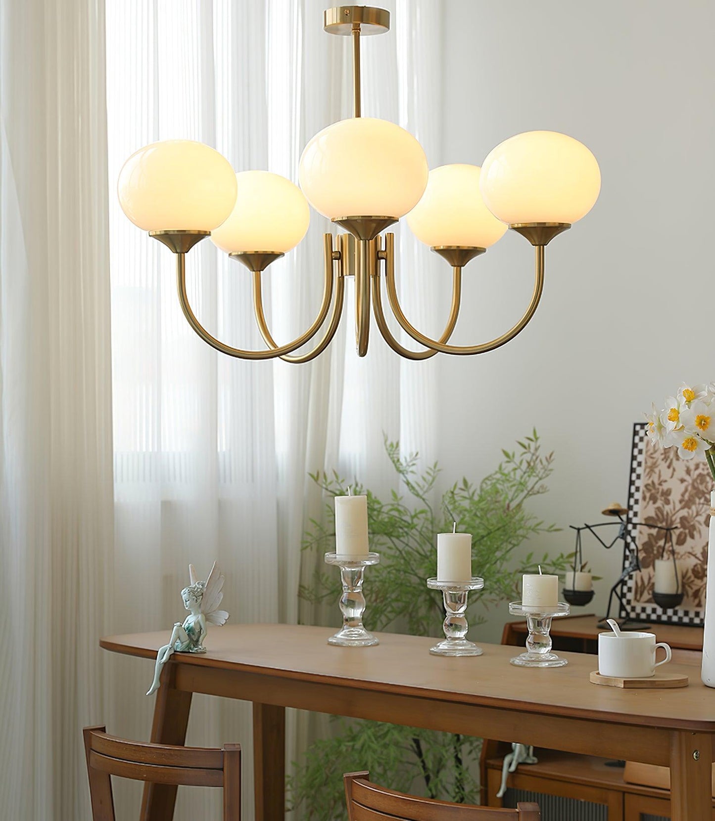 Nuvila – Speelse kroonluchter met marshmallow-look in wolkachtig design