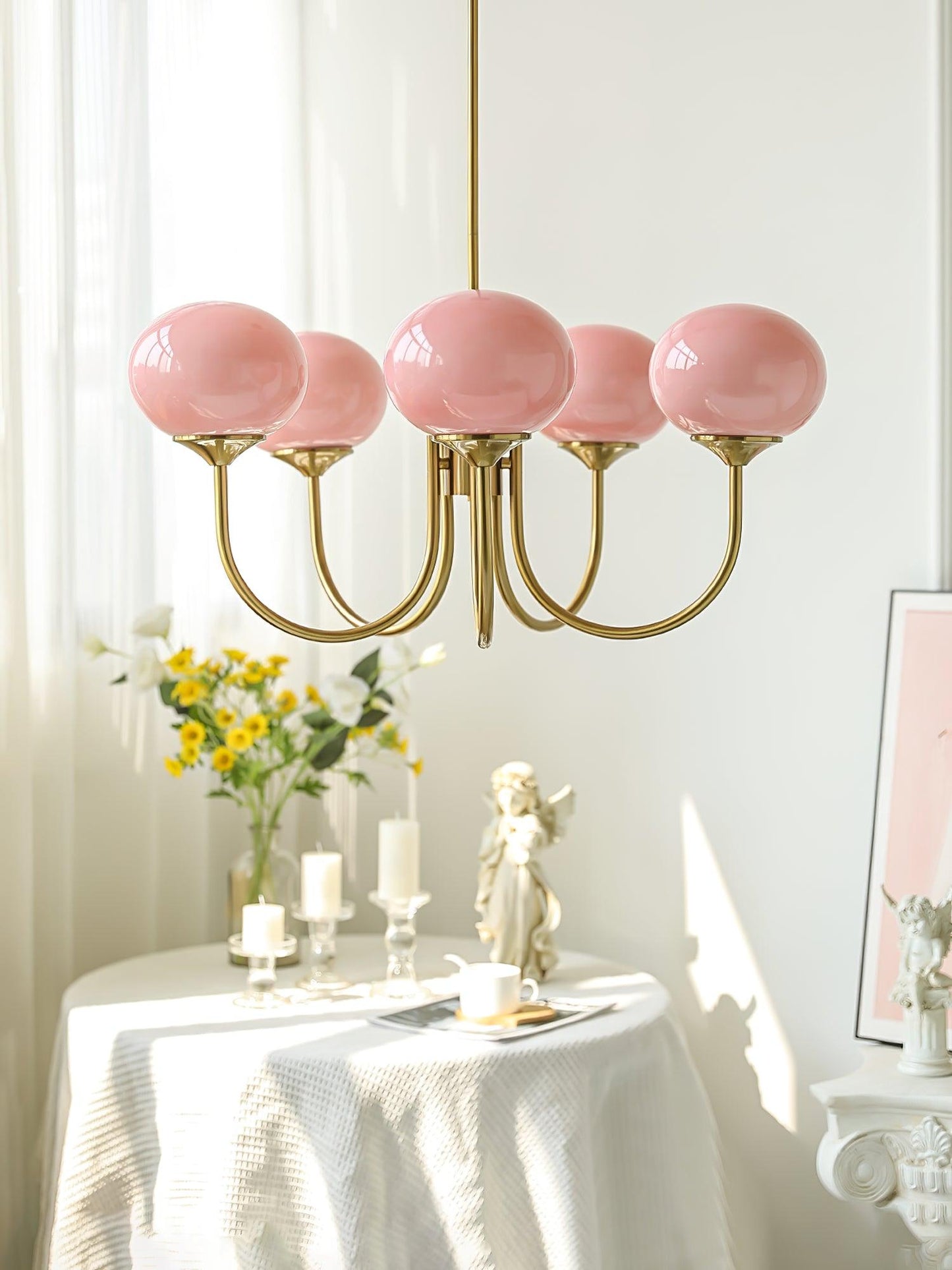 Nuvila – Speelse kroonluchter met marshmallow-look in wolkachtig design