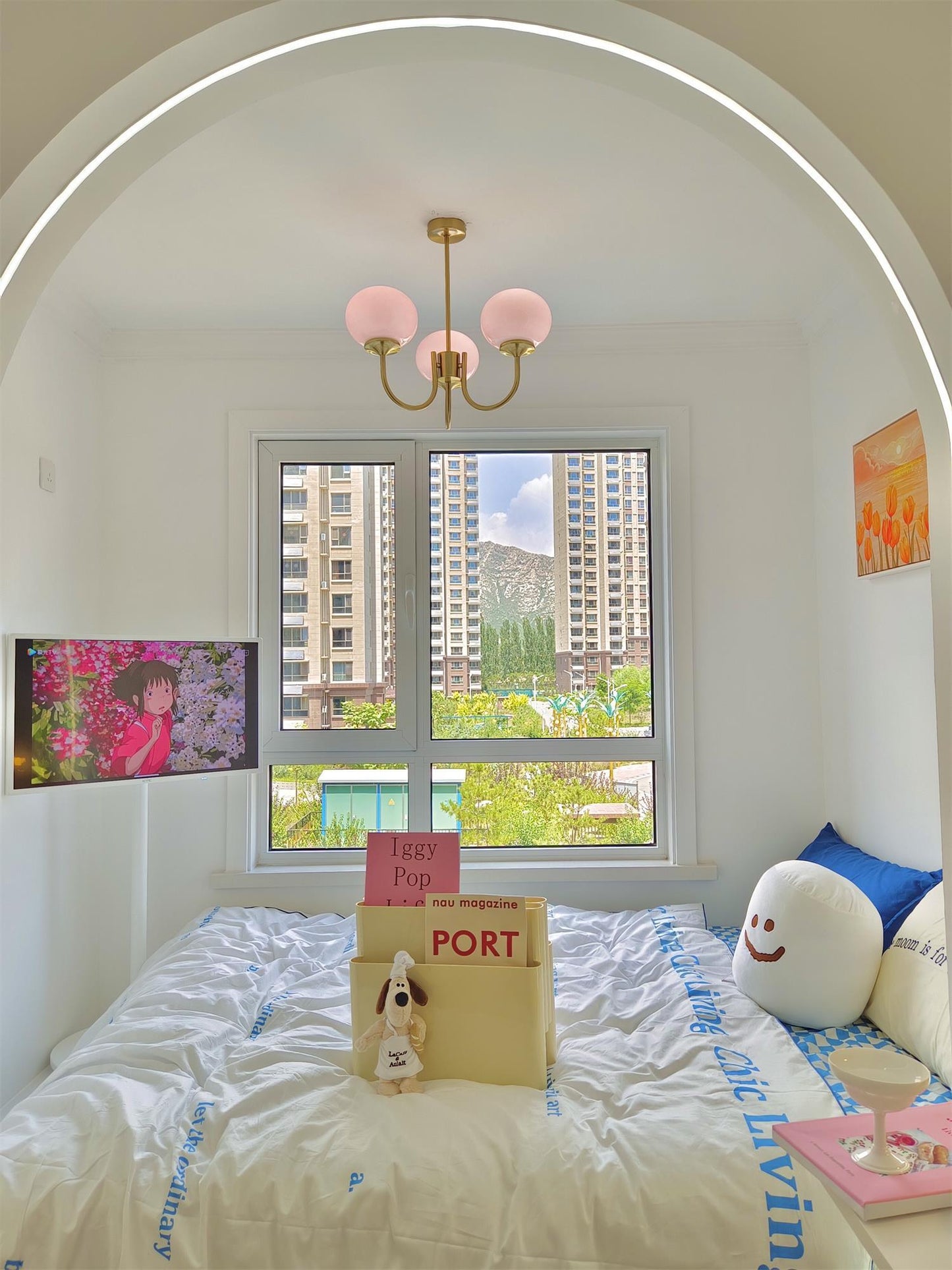 Nuvila – Speelse kroonluchter met marshmallow-look in wolkachtig design