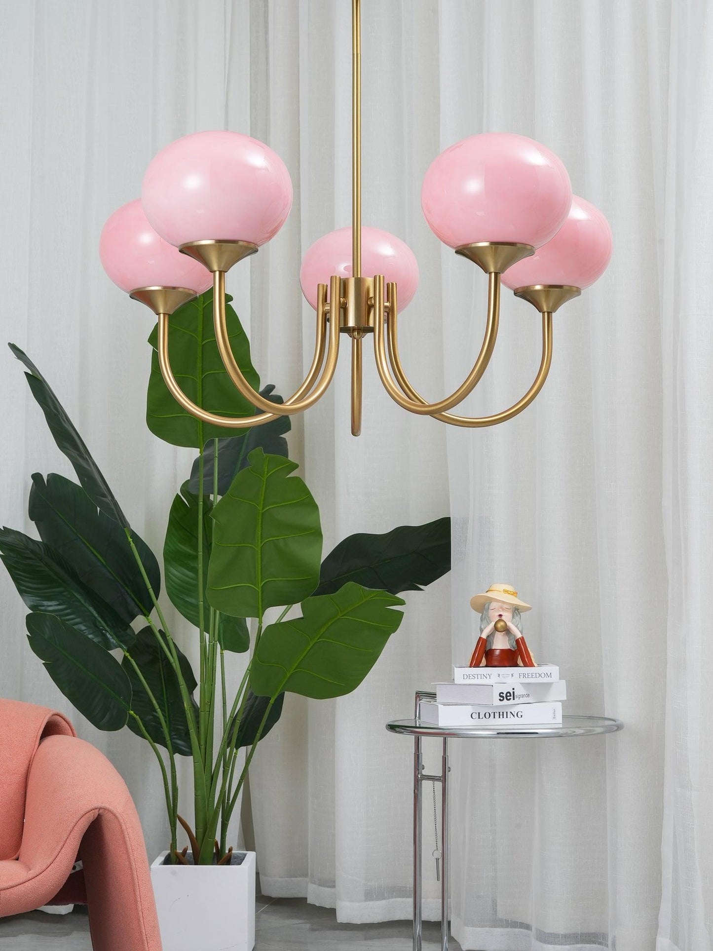 Nuvila – Speelse kroonluchter met marshmallow-look in wolkachtig design