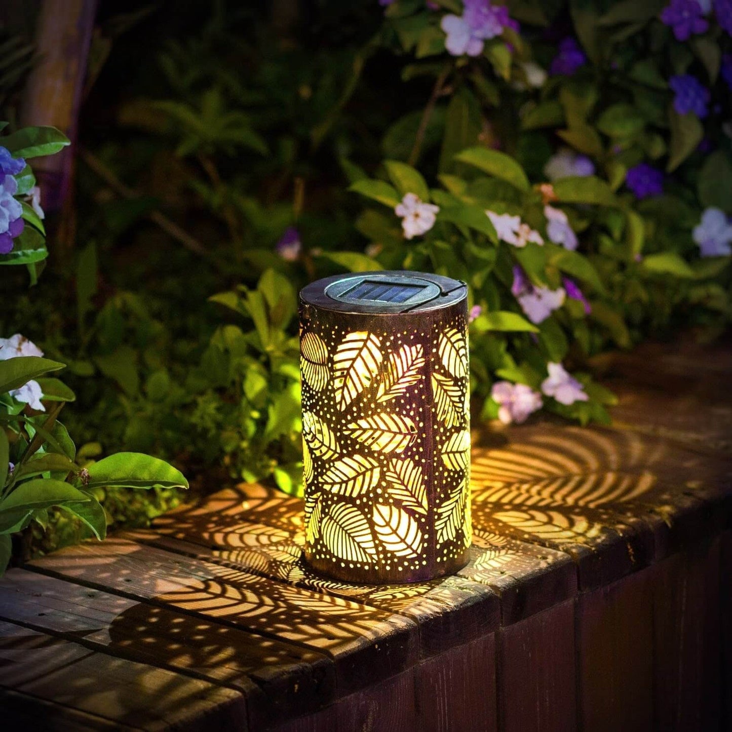 FloraGlow – Sfeervolle Bladvormige Lantaarn voor Buiten
