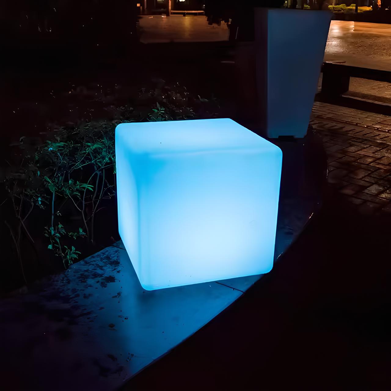 CubeGlow – Kubische Tuinlamp met LED Verlichting