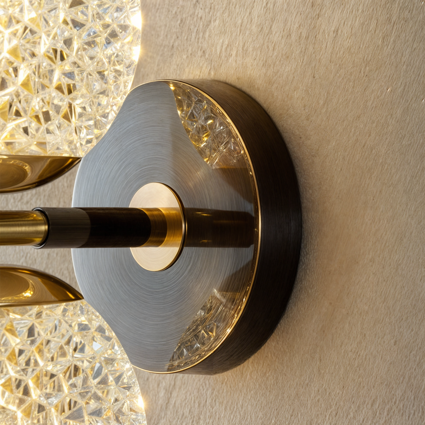 Solvay - Moderne koperen bolwandlamp