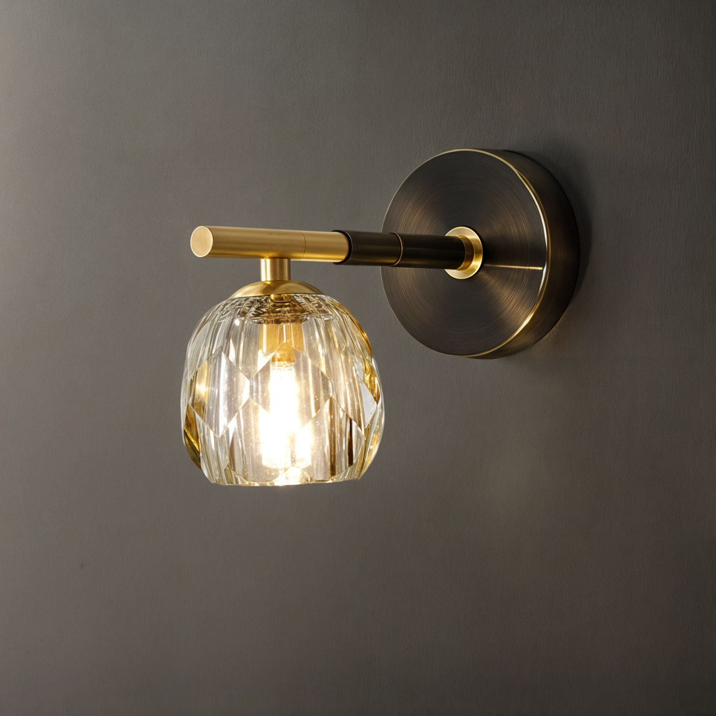 Solvay - Moderne koperen bolwandlamp