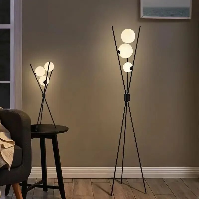 Lunara – LED tafel- en vloerlamp met maanlicht-effect
