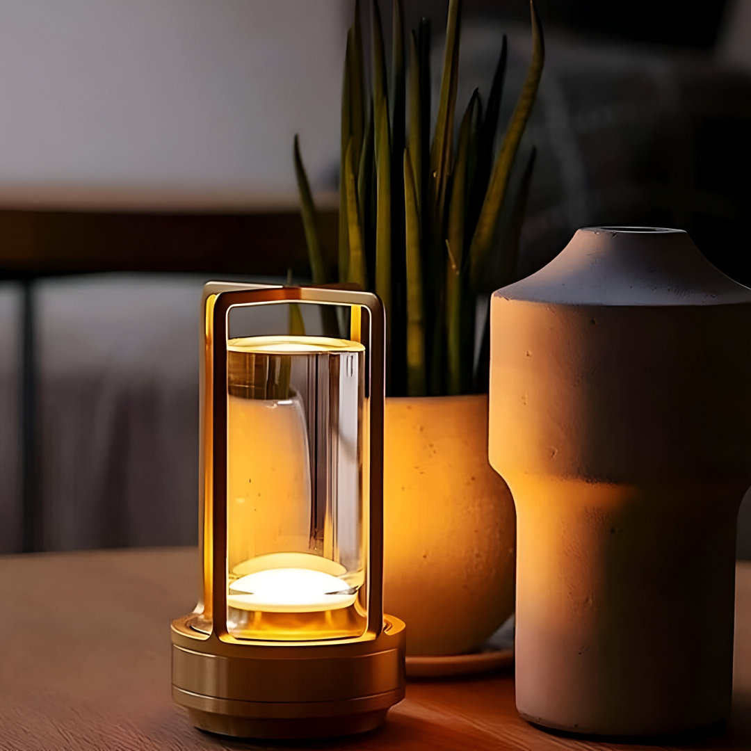 ElegantGlow – Draagbare en waterbestendige design tafellamp