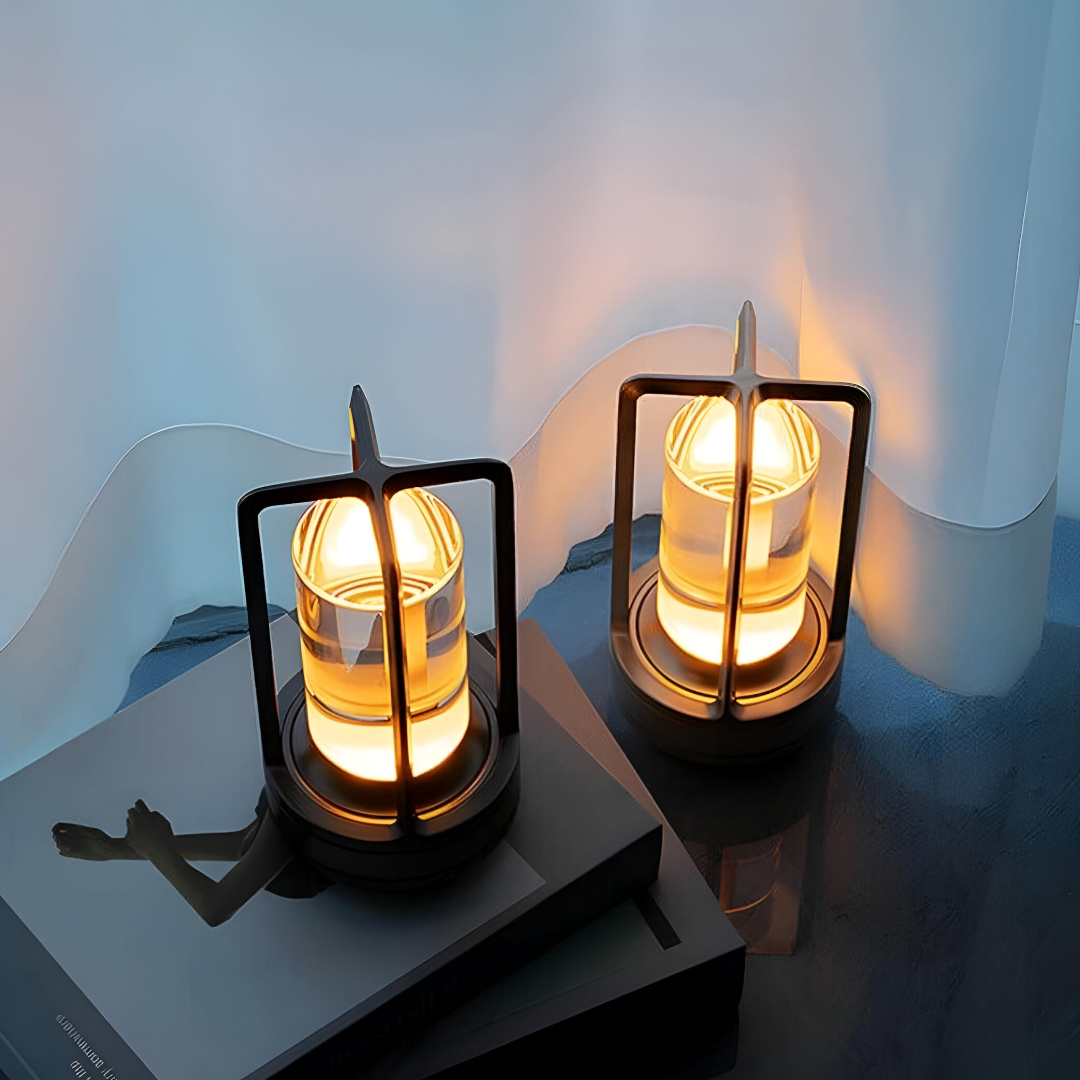 ElegantGlow – Draagbare en waterbestendige design tafellamp
