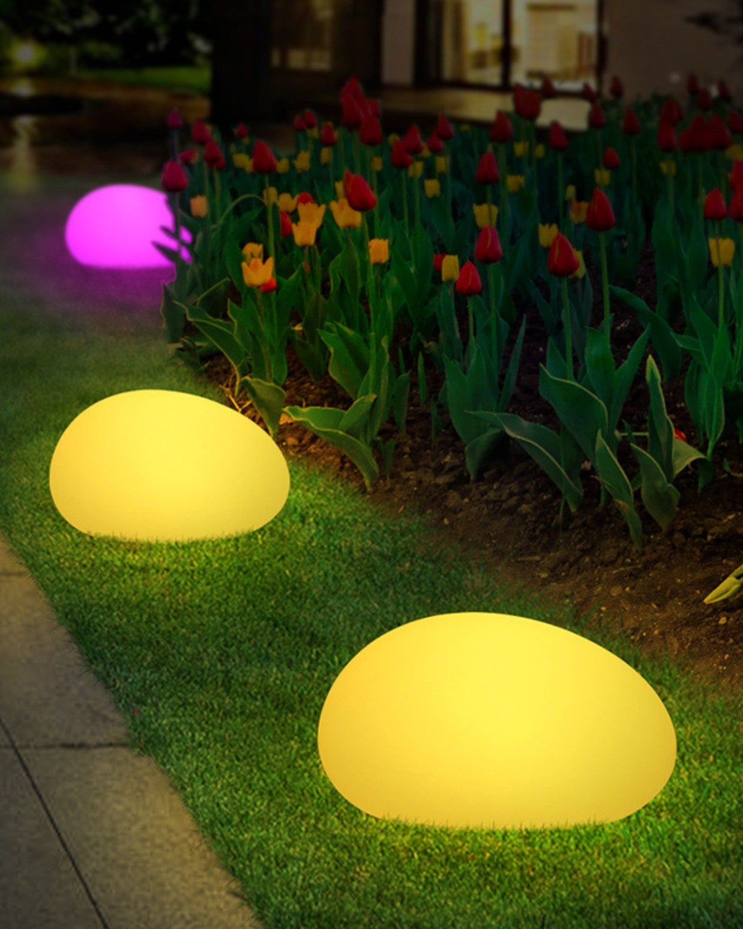 NordicaGlow – Solar LED Tuinlamp met Scandinavisch Design