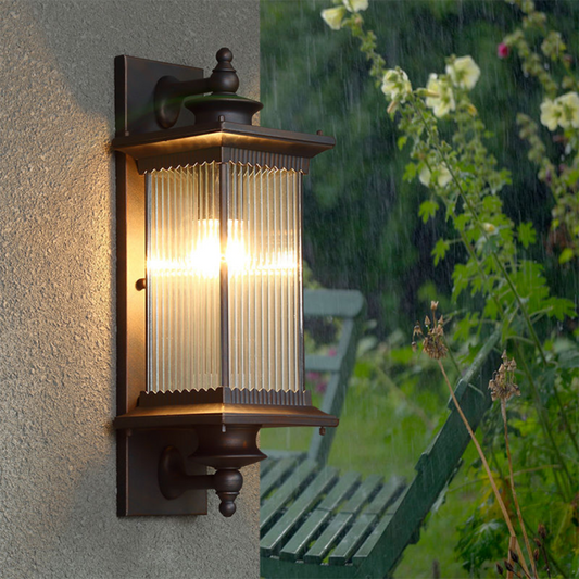 Vintara – Retro Buitenwandlamp in Rechthoekig Design