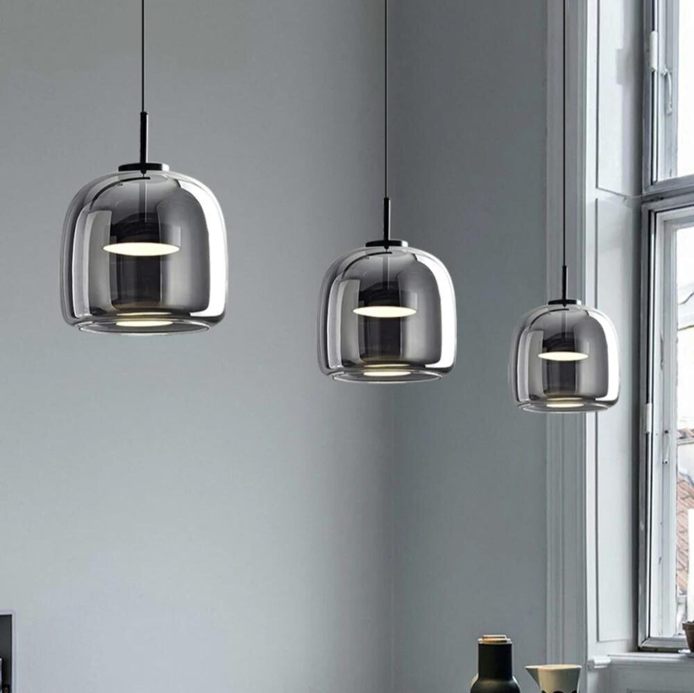 Noira – Scandinavische hanglamp van zwart glas met moderne elegantie