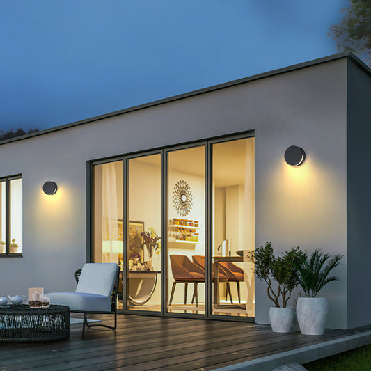 GlobeGuard – Moderne Ronde Glas IP65 Waterdichte Wandlamp voor Buiten