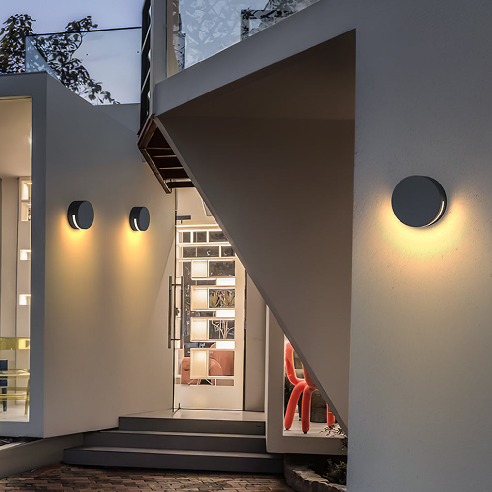 GlobeGuard – Moderne Ronde Glas IP65 Waterdichte Wandlamp voor Buiten