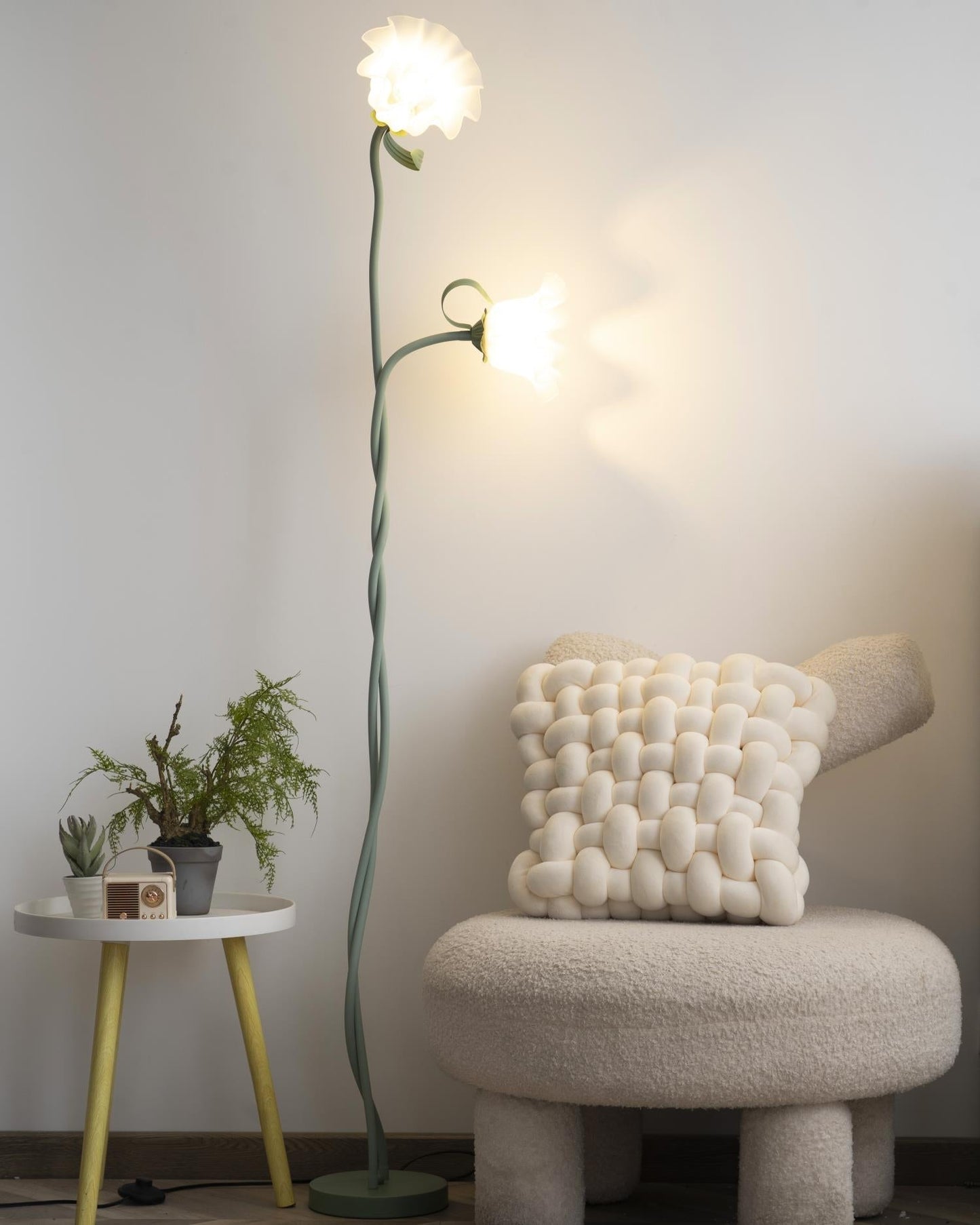Callora – Staande lamp met elegante calla-bloemvorm