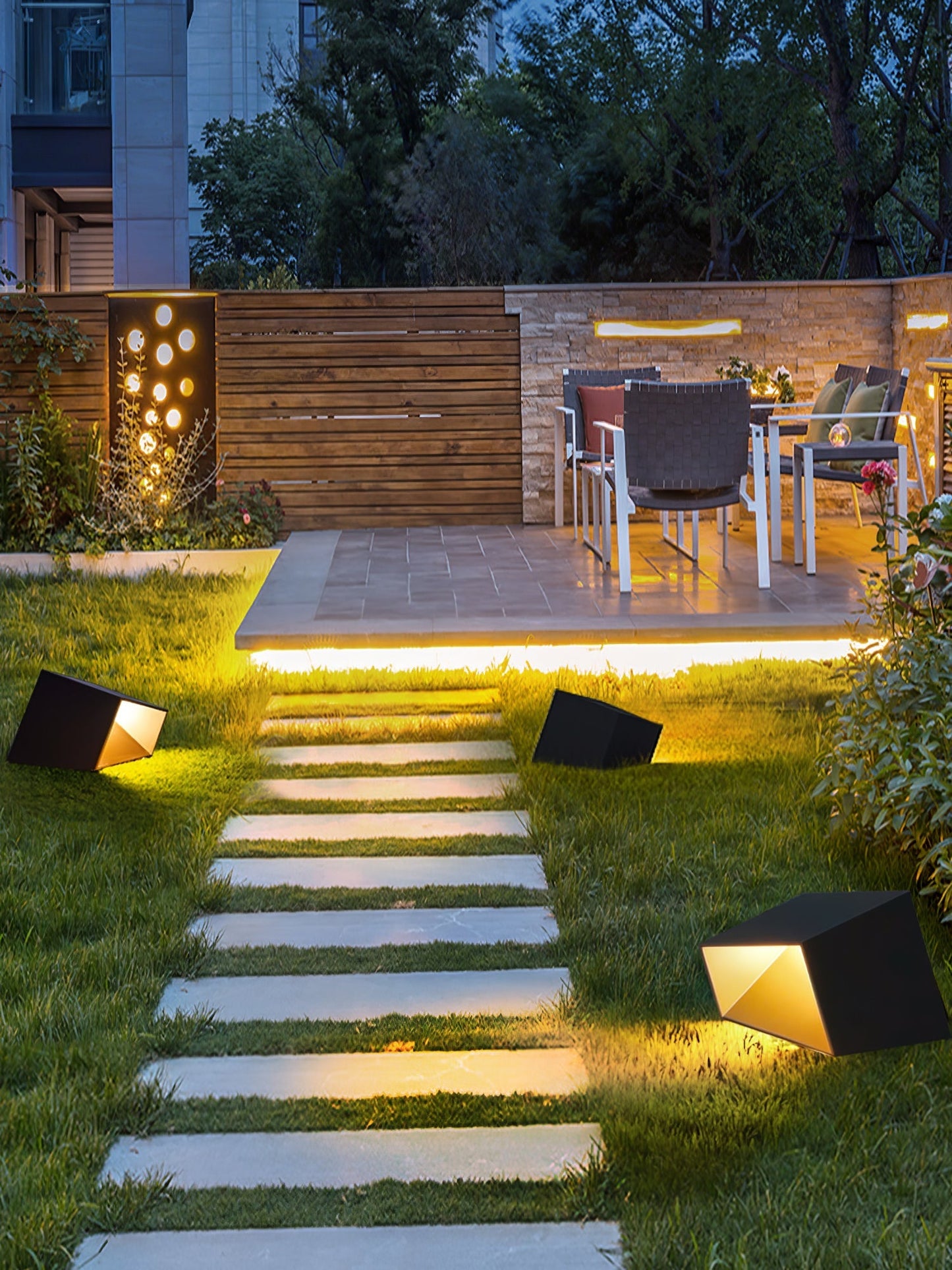Cube Garden Solar Lamp – Stijlvolle Solar Tuinlamp in Kubusvorm