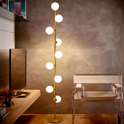 Virella – Scandinavische staande lamp met glazen kap
