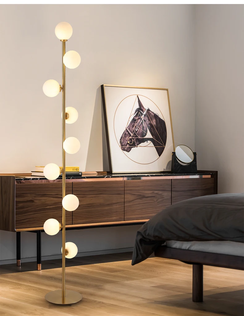 Virella – Scandinavische staande lamp met glazen kap