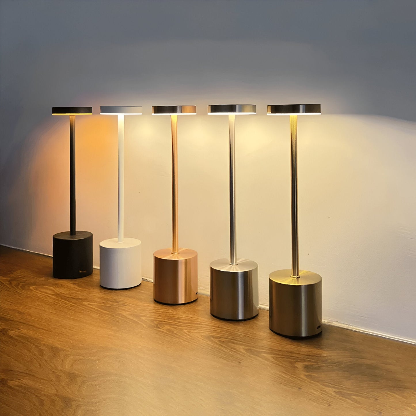 VintageGlow – Retro-geïnspireerde LED-tafellamp met draadloze en USB-oplaadfunctie