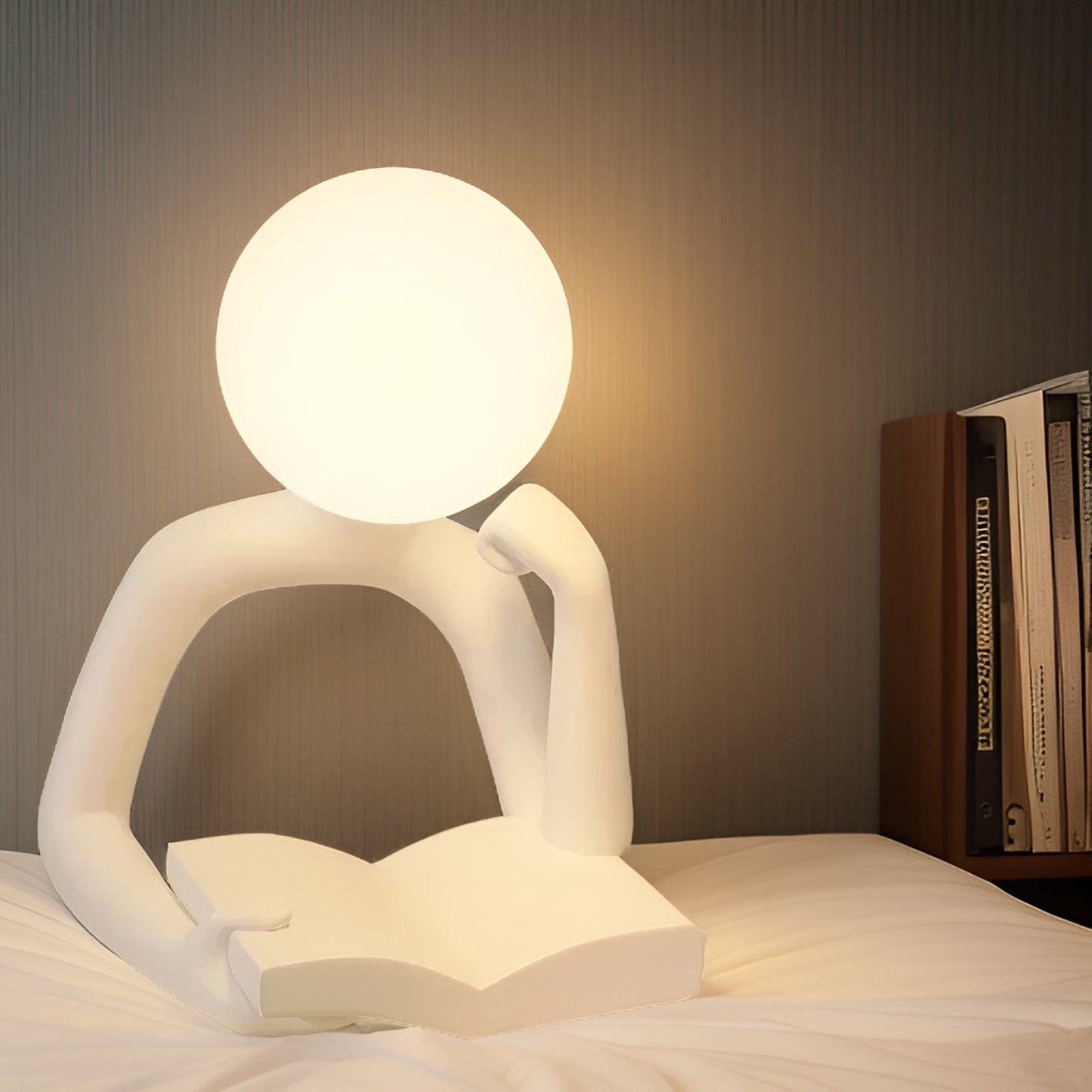LunaThinker – Esthetisch maan denkbeeldige sculptuur nachtlamp