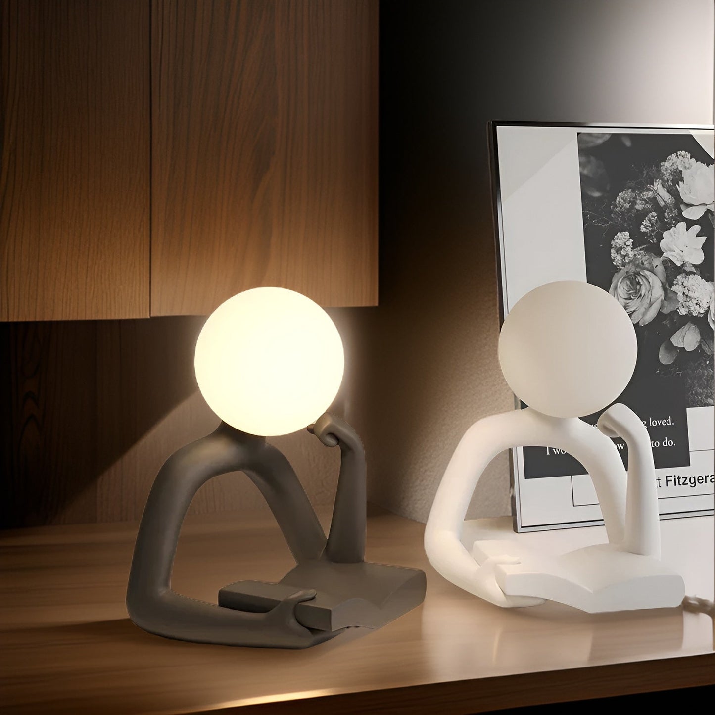 LunaThinker – Esthetisch maan denkbeeldige sculptuur nachtlamp