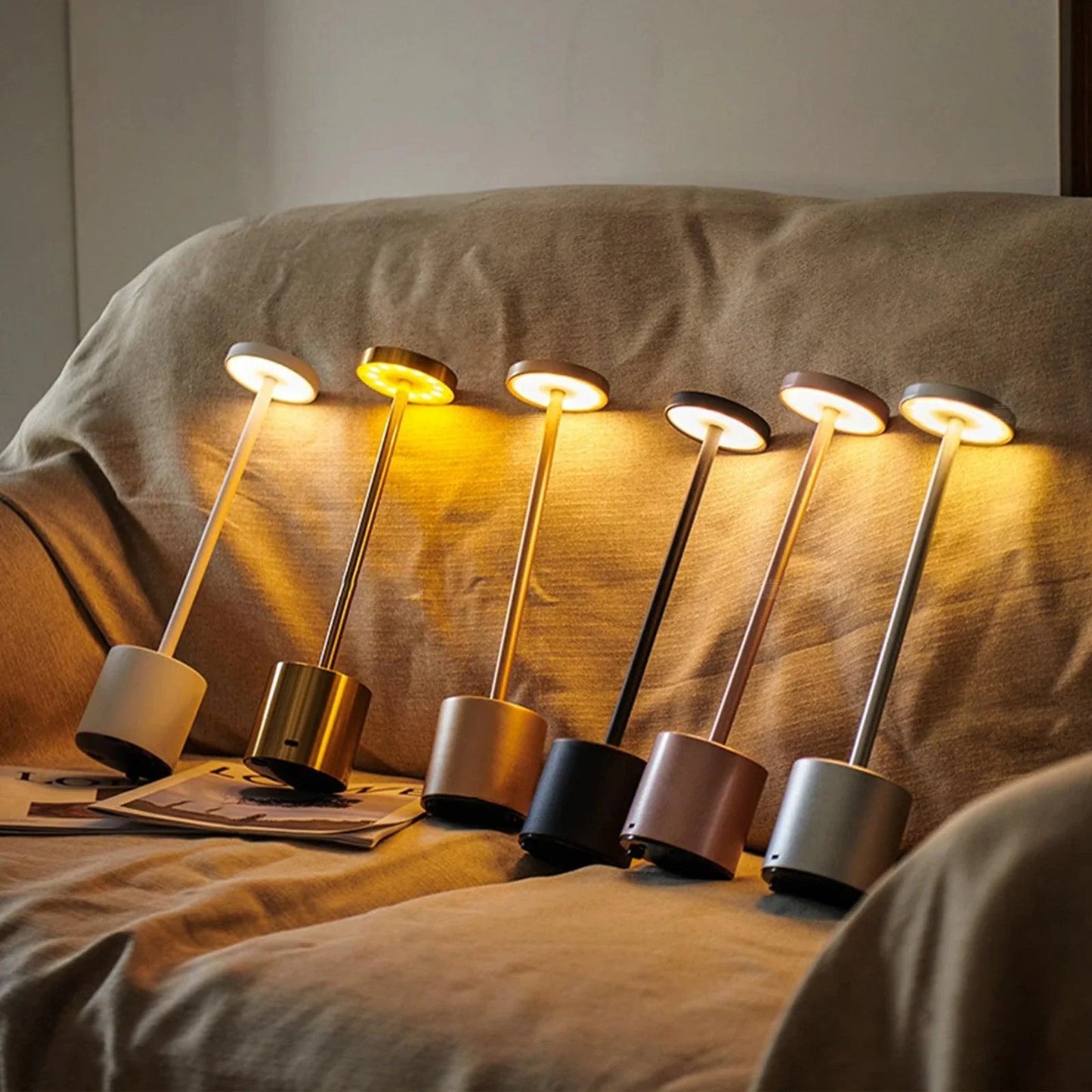 LumaGlow - Stijlvolle Draadloze Tafellamp met USB-oplaadfunctie