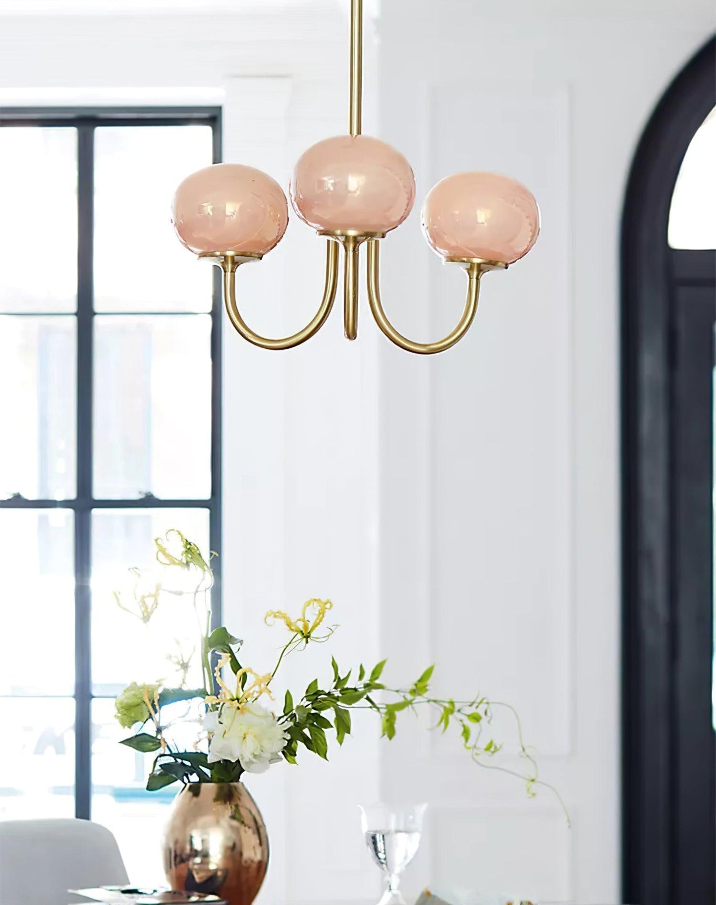 Nuvila – Speelse kroonluchter met marshmallow-look in wolkachtig design