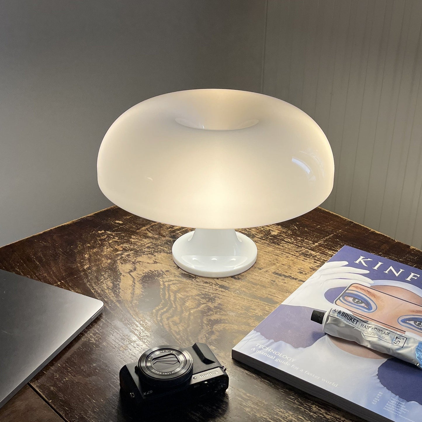 AuraShroom – Moderne LED Tafellamp in Paddestoelvorm