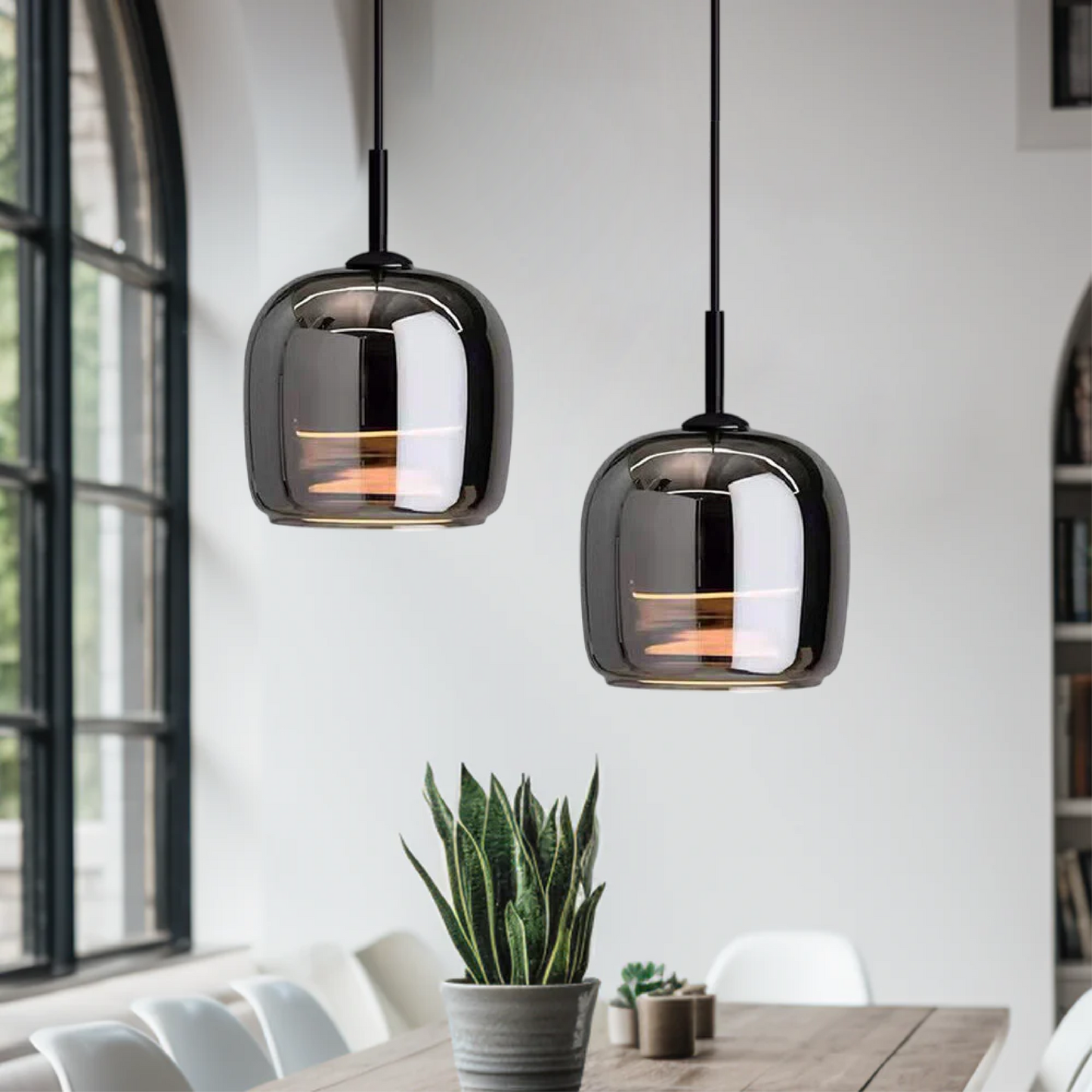 Noira – Scandinavische hanglamp van zwart glas met moderne elegantie