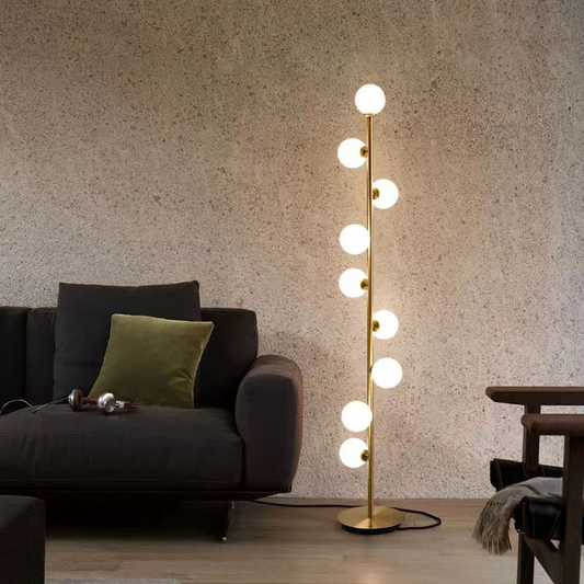 Virella – Scandinavische staande lamp met glazen kap
