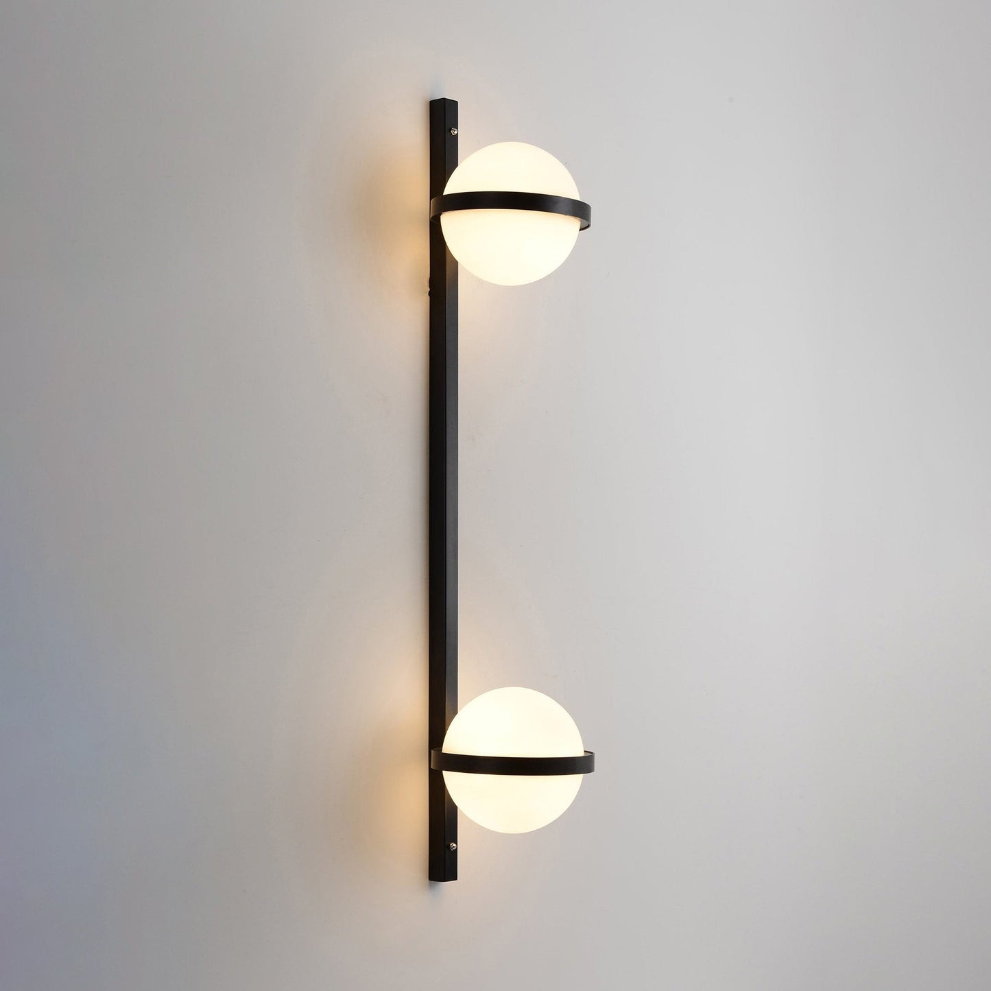 AuroraGlow – Elegante Solar-Wandlamp voor Buiten