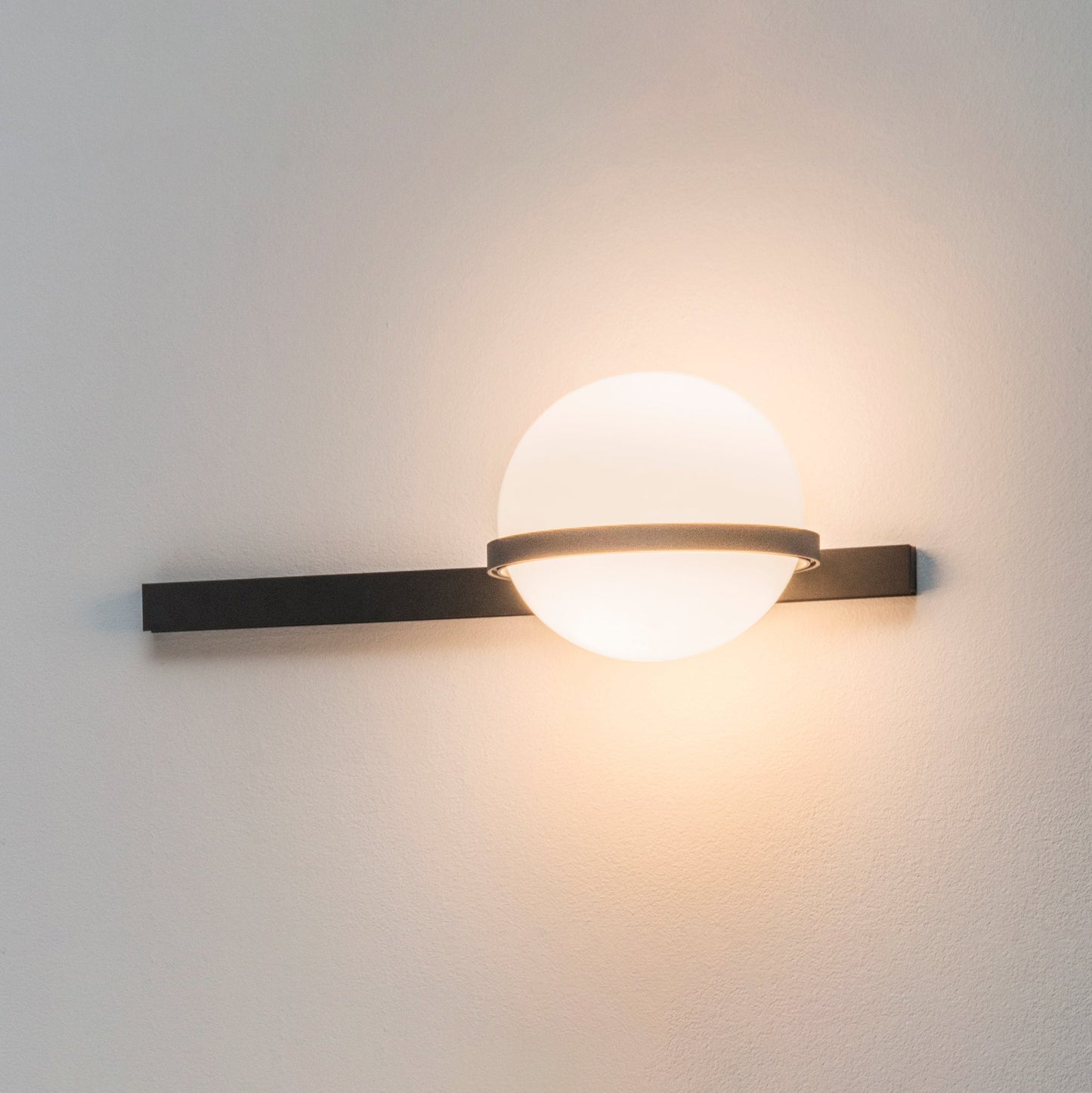 AuroraGlow – Elegante Solar-Wandlamp voor Buiten