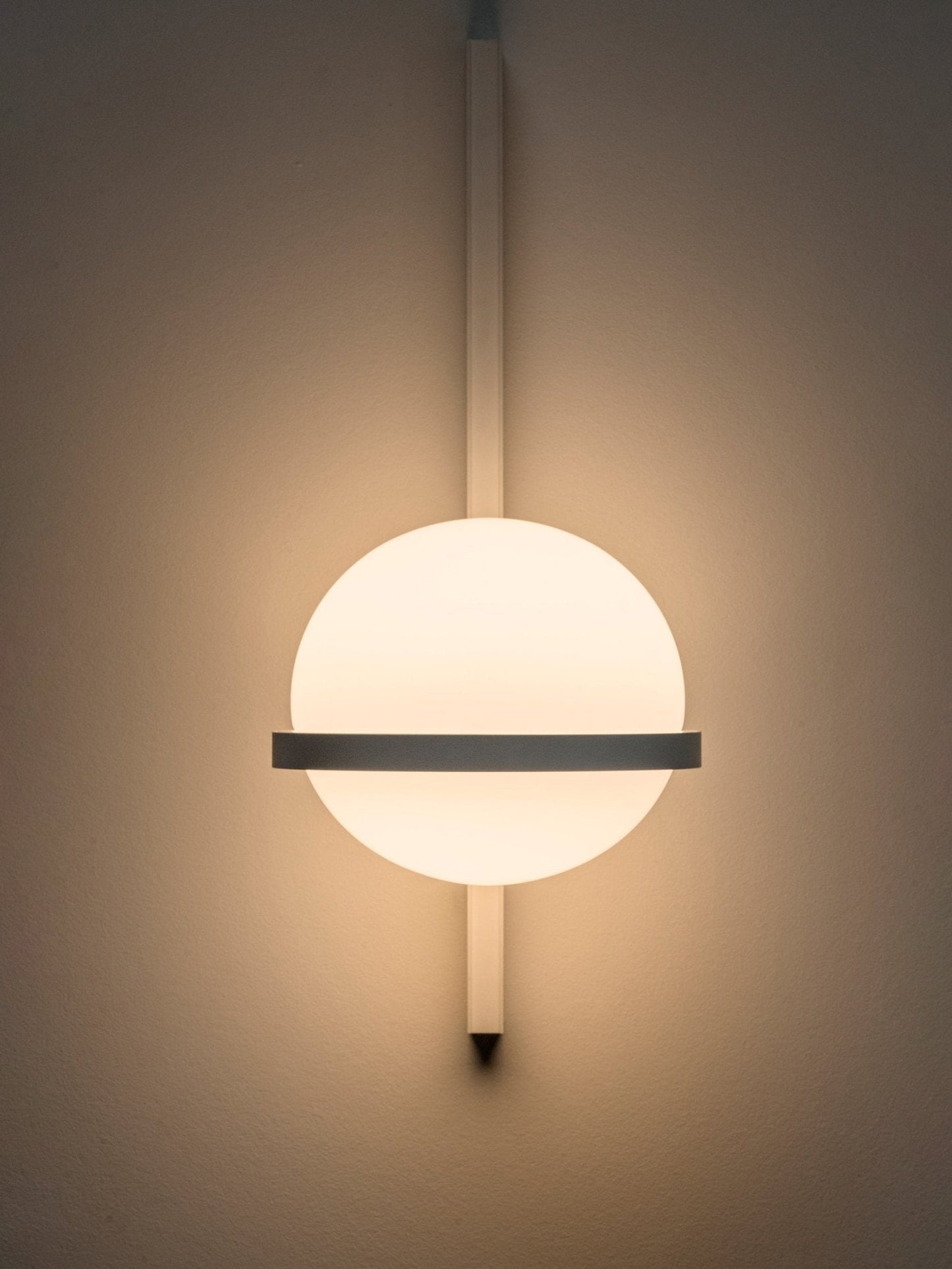 AuroraGlow – Elegante Solar-Wandlamp voor Buiten