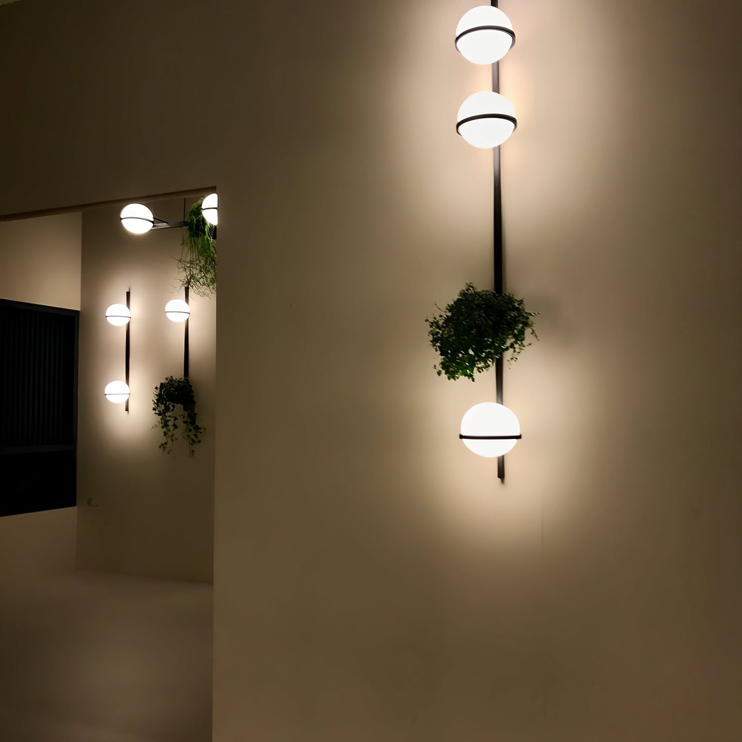 AuroraGlow – Elegante Solar-Wandlamp voor Buiten